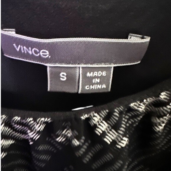 Vince 100% silk SZ small spaghetti strap semi sheer top. Black & white, flowy - Picture 5 of 5